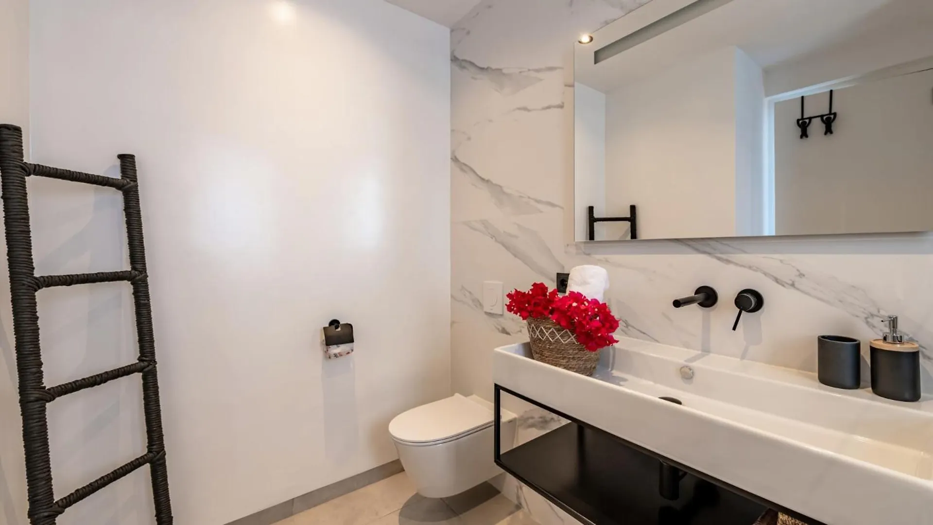Appartement The Wave - Excellently Located Penthouse With Pool à Jan Thiel